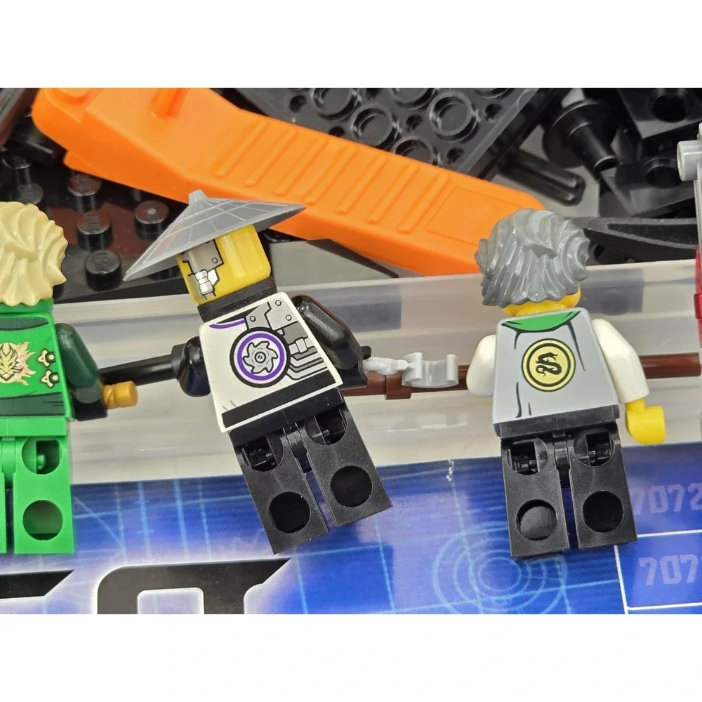 LEGO NINJAGO: Nindroid Mech Dragon‎ (70725) - 100% Complete W/box & Manuals